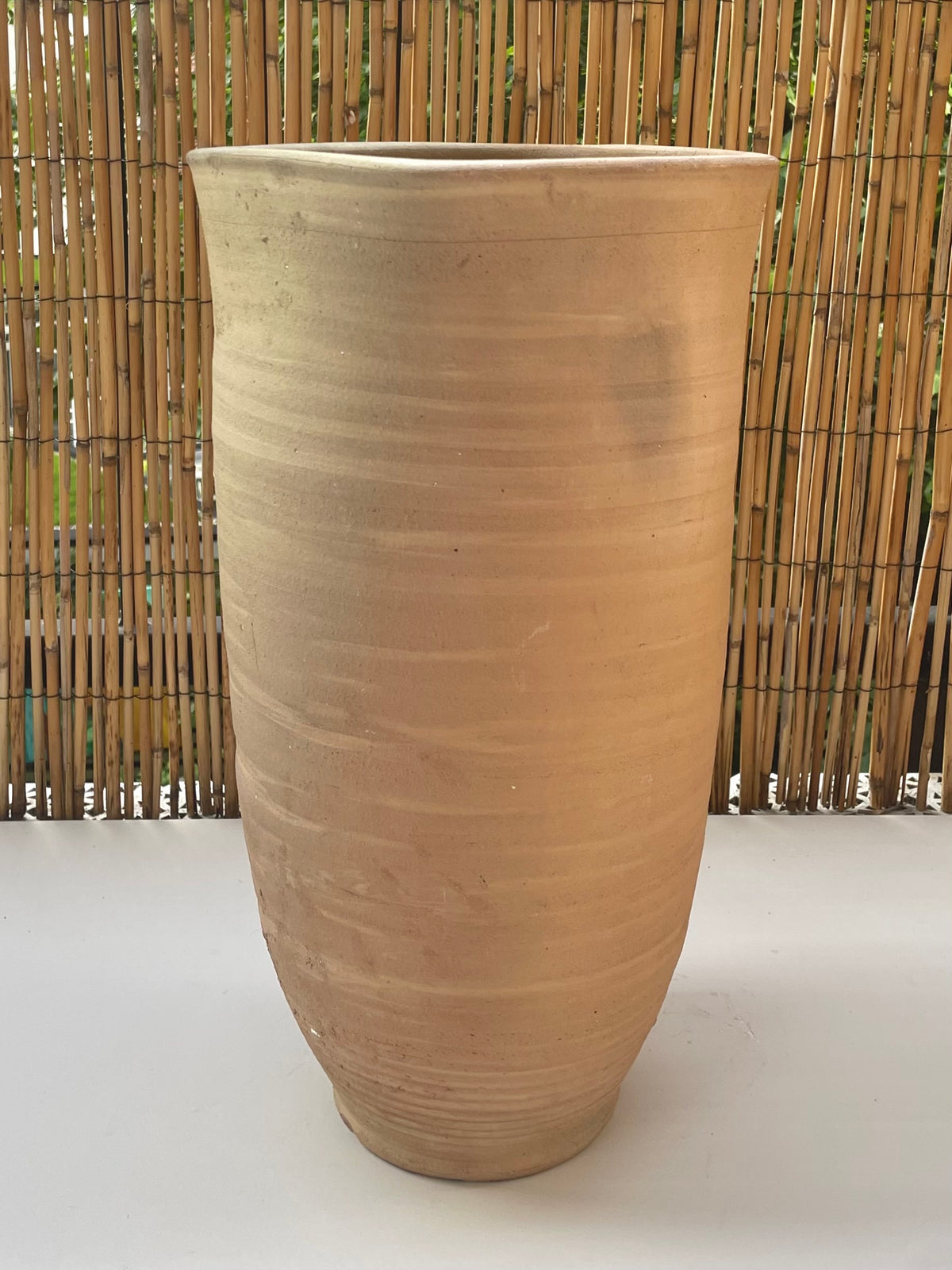 Hoge terracotta pot met vierkante opening | 50 cm